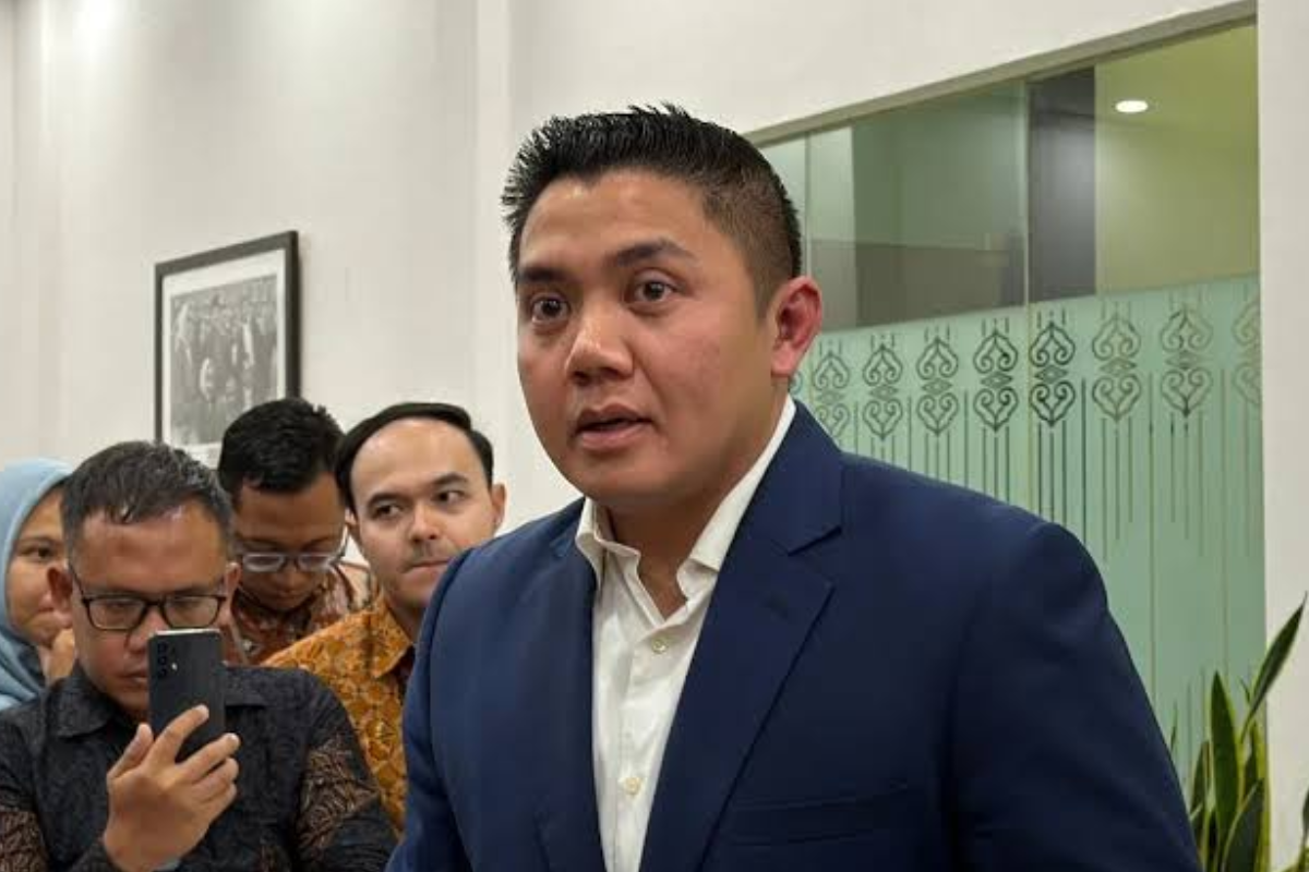 Seskab Teddy Tegaskan Jembatan Gantung Sambung Harapan Pelosok