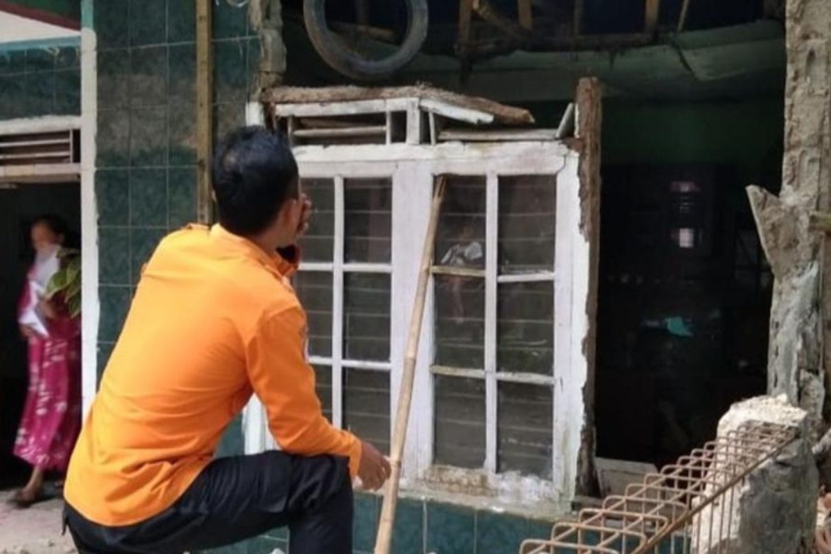 Angin Kencang Terjang Cigudeg Bogor, Rumah Warga Rusak