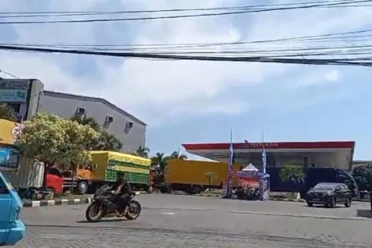 Antrean BBM Masih Mengular di Makassar, Pertamina Ungkap Penyebabnya