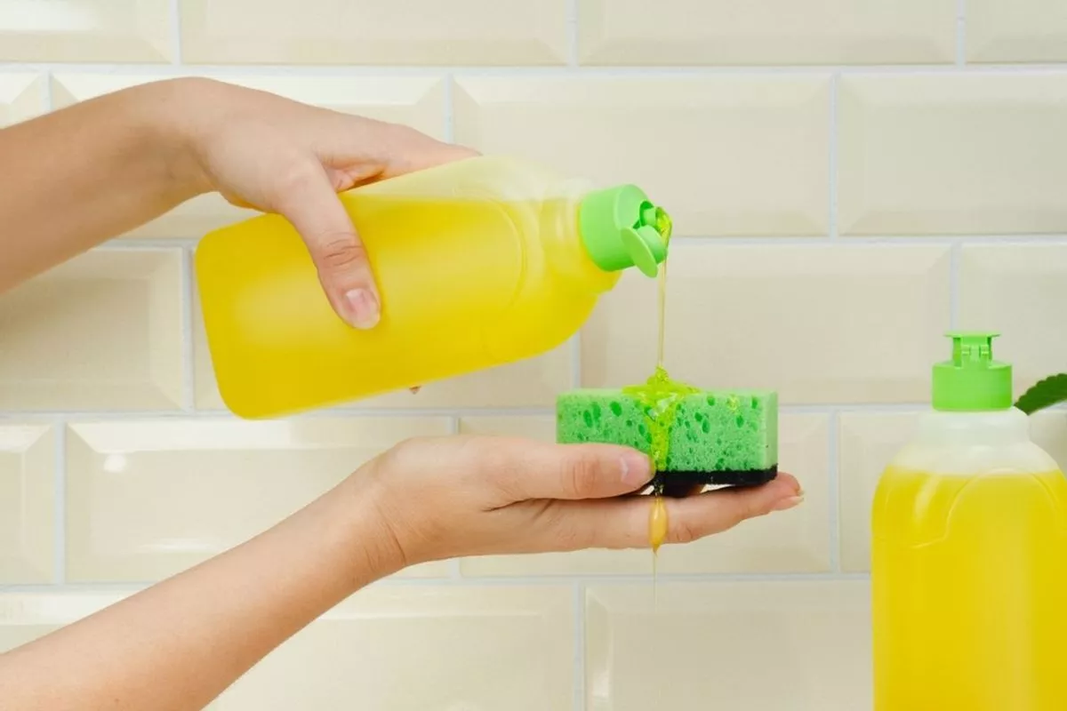 5 Benda di Rumah Ini Bisa Dibersihkan Pakai Sabun Cuci Piring