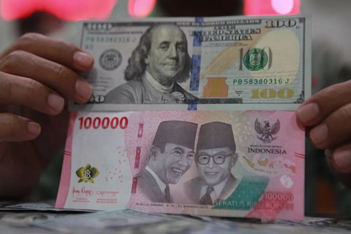Nilai Tukar Rupiah Hari Ini Berpotensi Melemah akibat Sentimen AS