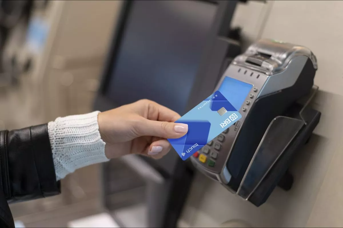 Hemat Perjalanan dengan BRI Kartu Kredit, Diskon Bluebird Hingga 20 Persen