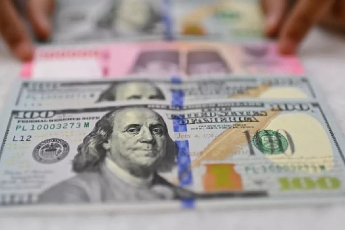 Rupiah Dibuka Lesu ke Rp17.928 per Dolar AS Pagi Ini
