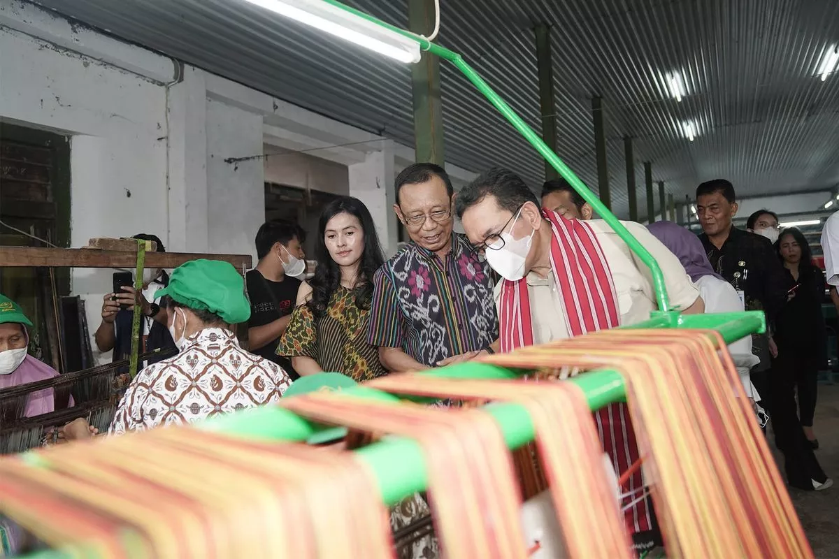 LPDB Koperasi Dorong Lurik Prasojo Klaten Tembus Pasar Global