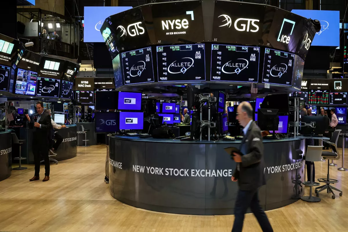 Saham Teknologi Anjlok, Indeks Nasdaq dan S&P 500 Melemah