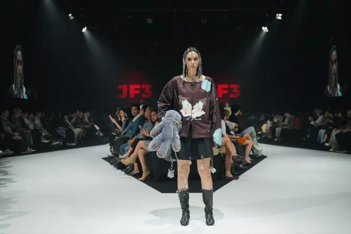 Terinspirasi Zenitendo, Lil Public Tampil Unik di JF3 Fashion