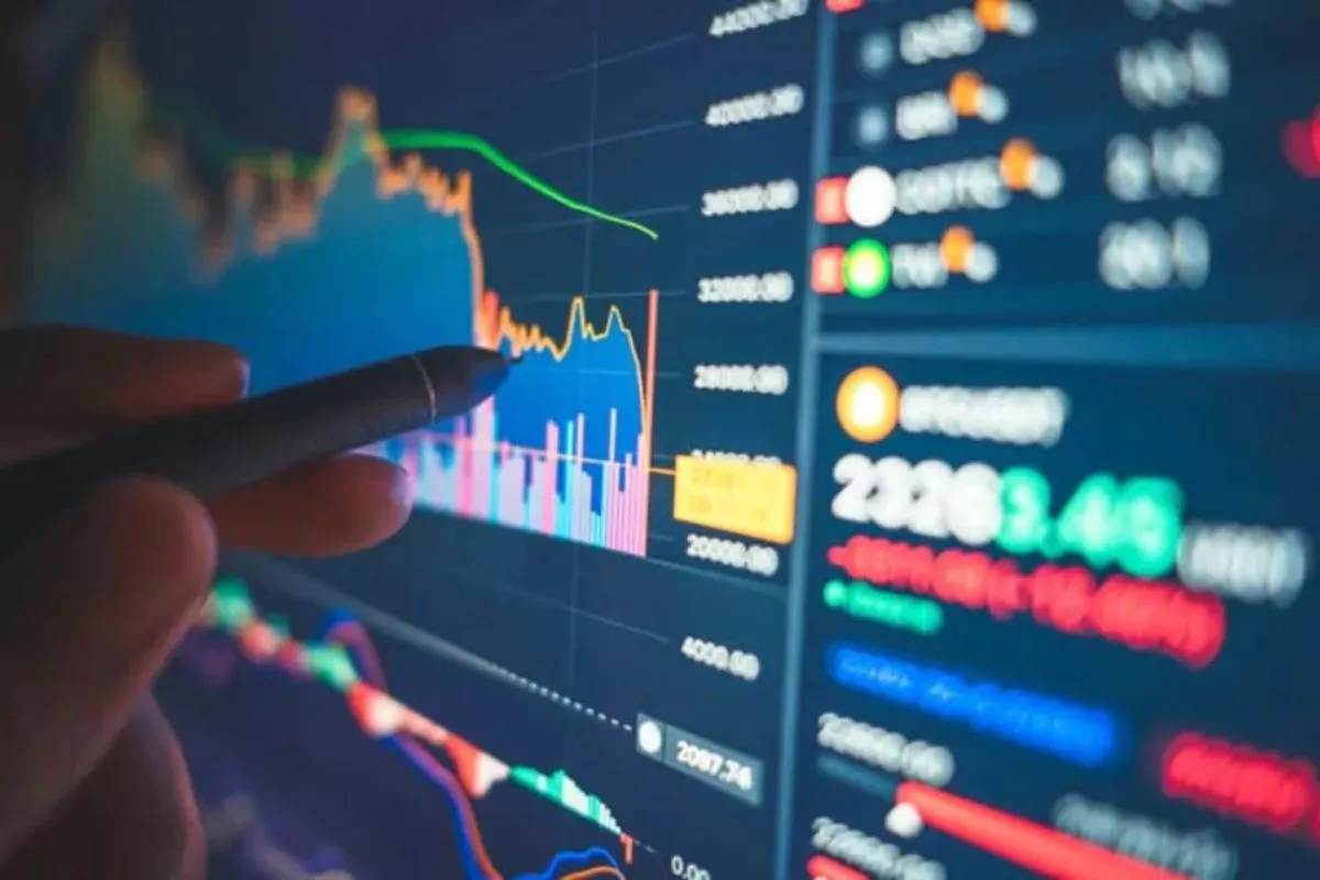 Peluang Investasi Saham Bluechip di Tengah Koreksi IHSG