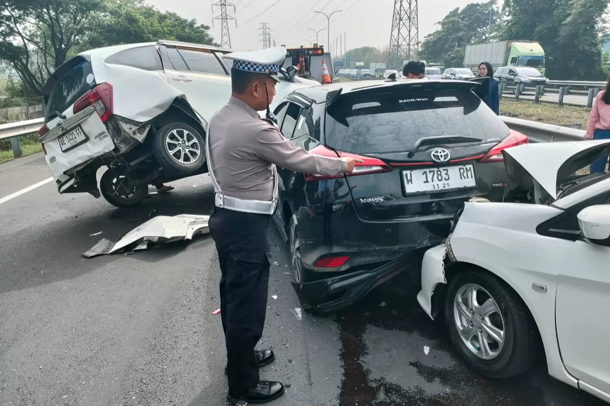 Insiden Tambun: Kronologi Kecelakaan Beruntun yang Melibatkan 3 Mobil