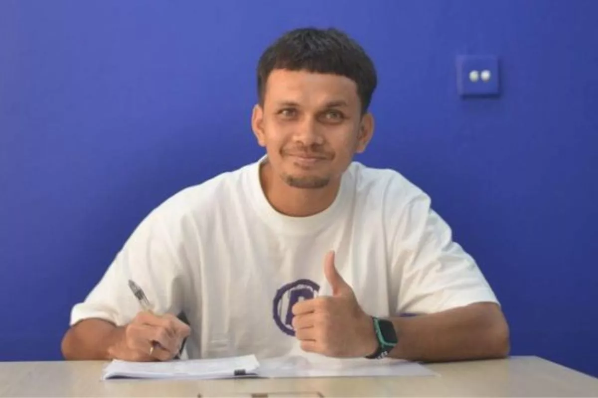 Persib Bandung Pinjamkan Hamra Hehanussa ke Klub Garudayaksa FC