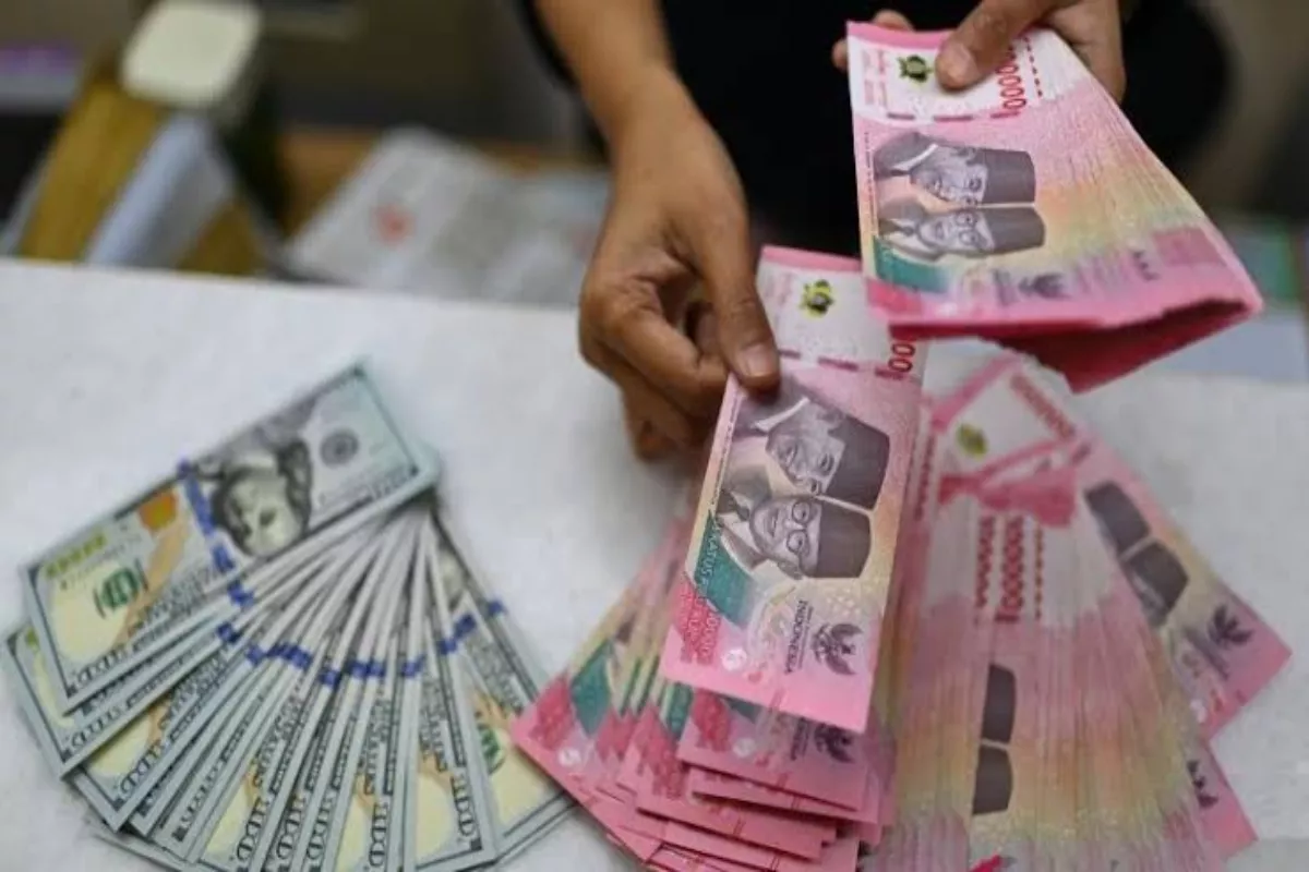Mata Uang Rupiah Melemah Capai Angka Rp17.861 per Dolar AS Selasa Sore