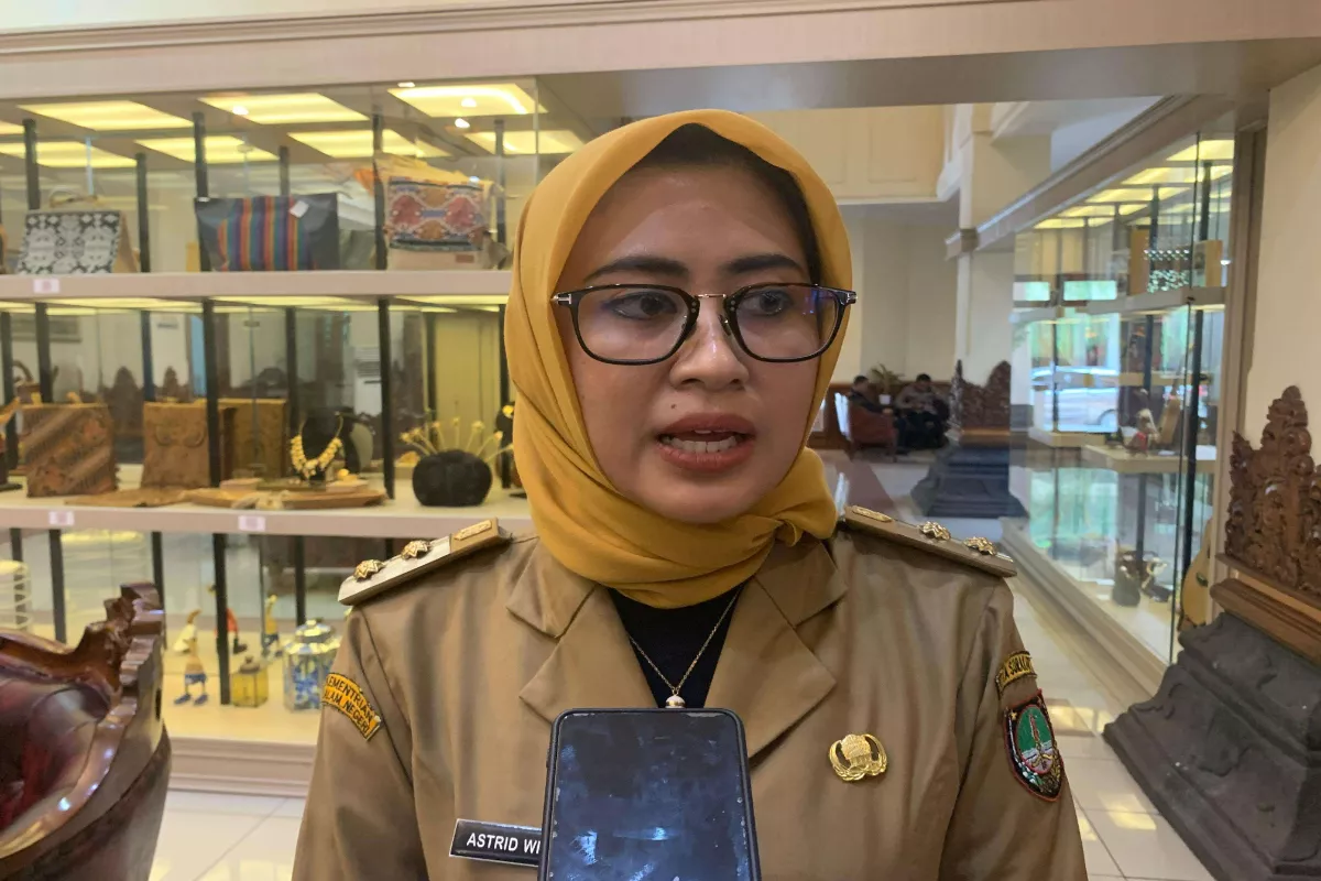 Batik Solo Bertemu Tenun Lombok, Kolaborasi UMKM Dimulai