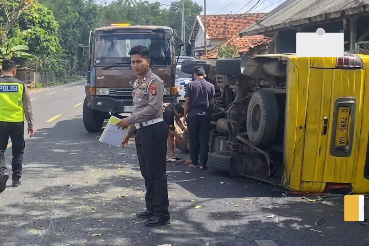 Laka Beruntun Libatkan Minibus Rombongan Siswa TK di Bangkalan, 1 Tewas