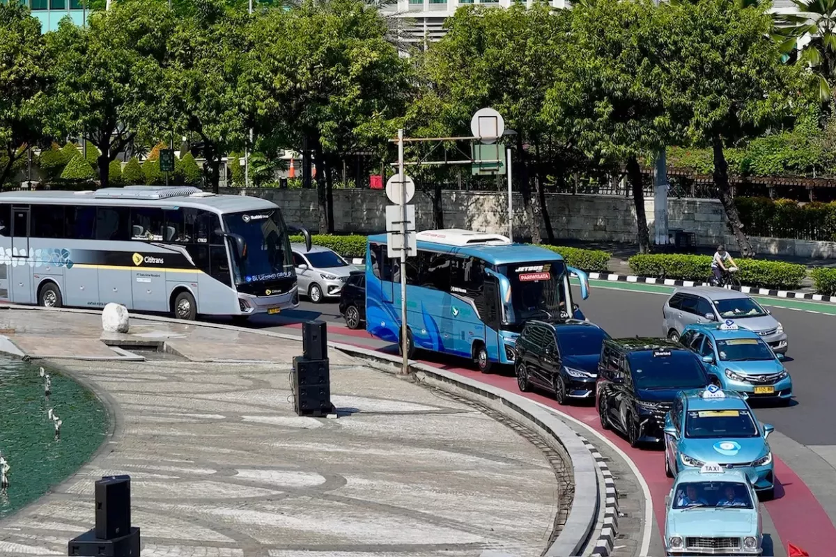 Komisaris Blue Bird Jual Puluhan Juta Saham, Kepemilikan Menyusut