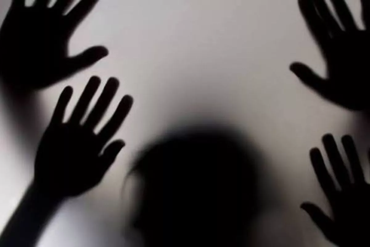 Perempuan di Surabaya Nekat Ngebut Kejar Pelaku Begal Payudara Jalanan