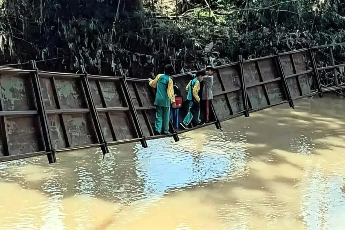 Pembangunan Jembatan Leuwidinding Sukabumi Dimulai Usai 9 Bulan Putus