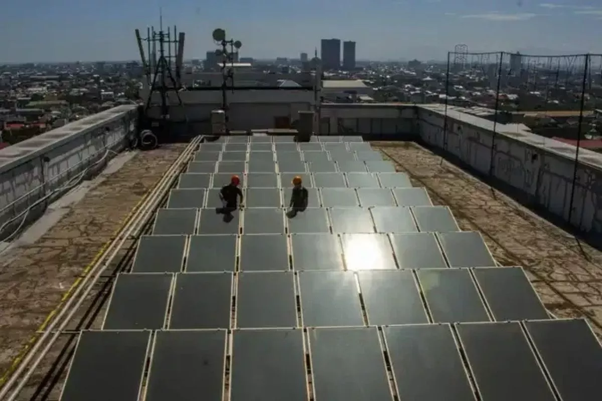 Dukung Transisi Energi, APL Operasikan PLTS Atap 202,2 kWp