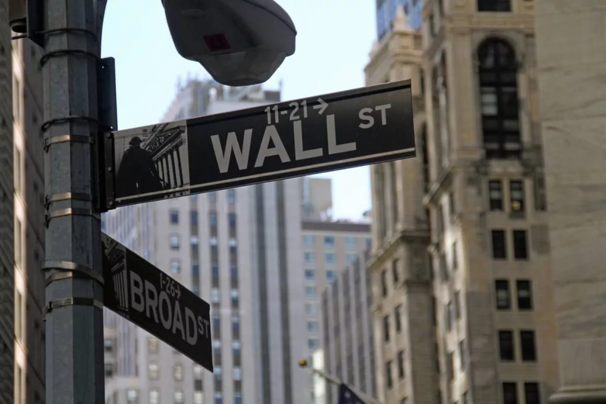 Indeks Wall Street Menguat 1 Persen di Tengah Gejolak Geopolitik