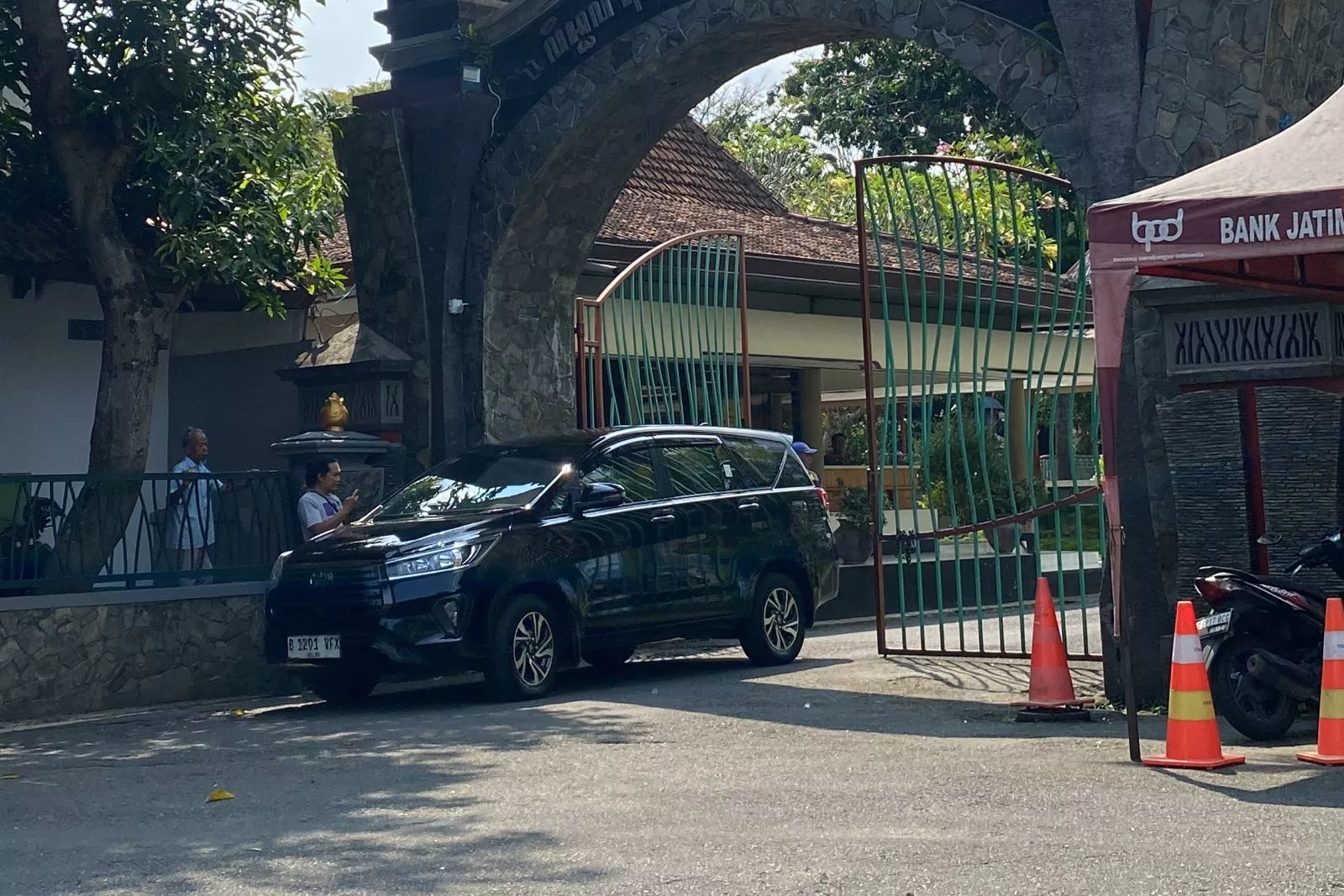 9 Jam Geledah Pendopo Tulungagung: KPK Sita Dokumen Rahasia Negara