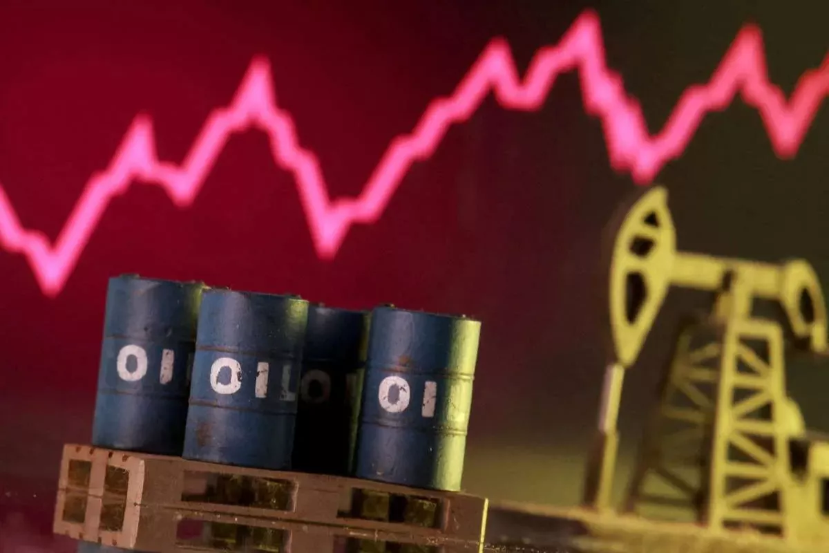 Harga Minyak Mentah Naik akibat Ketegangan Geopolitik Selat Hormuz