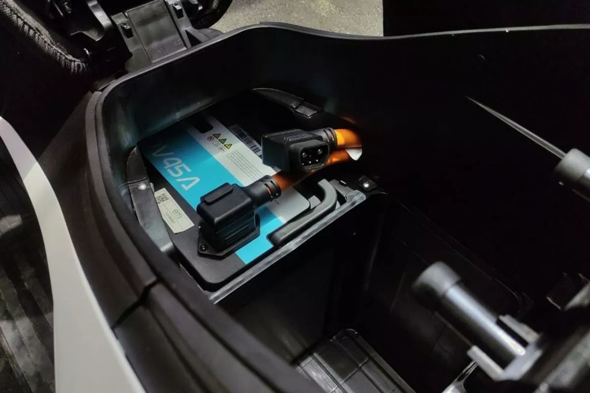 Baterai Motor Listrik Sunwoda: Terisi 80 Persen dalam 20 Menit
