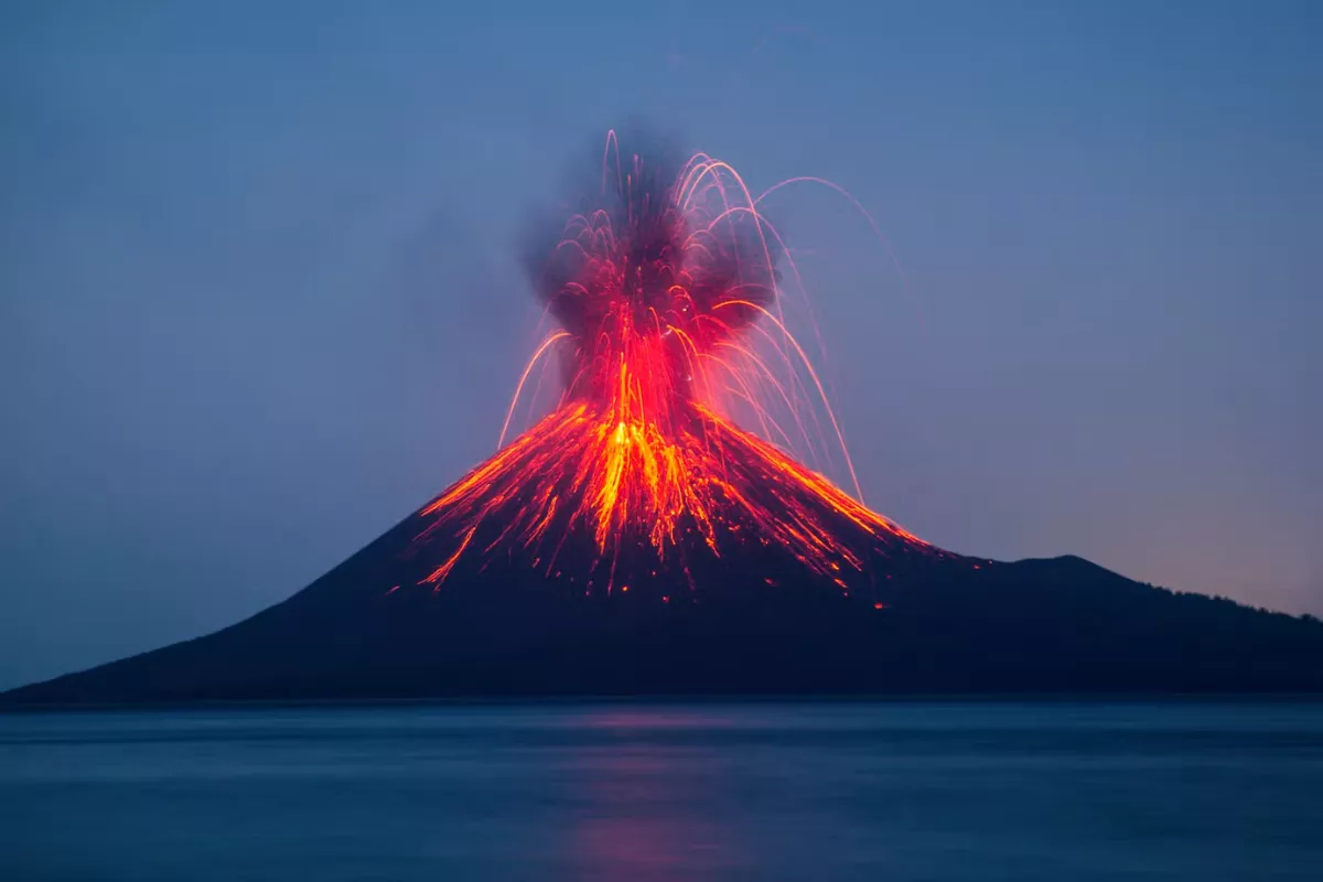 Daftar Gunung Api Aktif Indonesia 2026 yang Wajib Diwaspadai