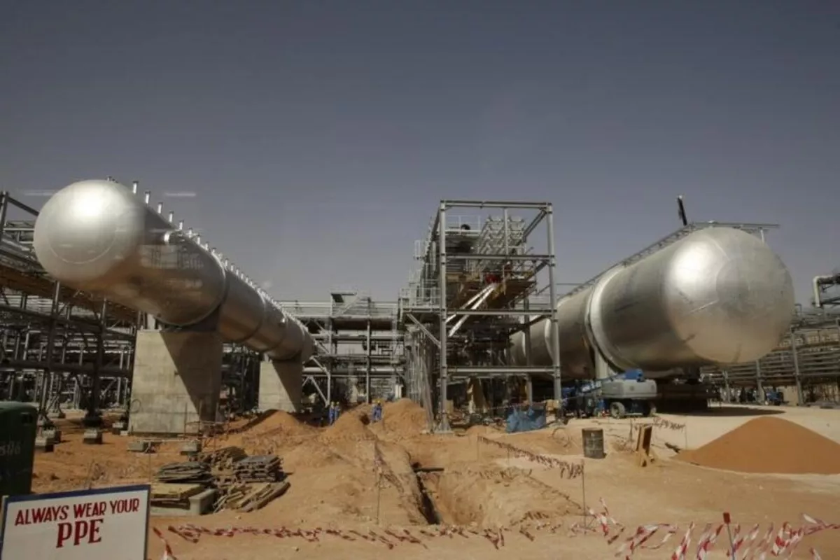 Trump Batal Serang Iran, Harga Minyak Brent dan WTI Merosot Tajam