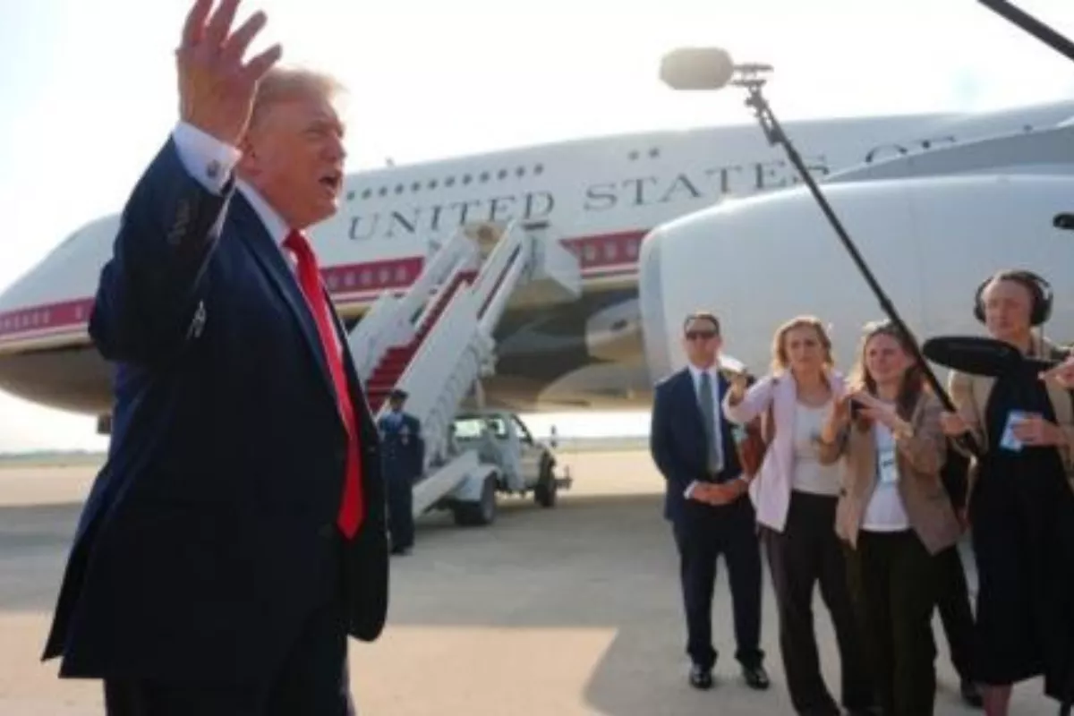 Terima Hadiah Jet Mewah dari Qatar, Trump Puji Air Force One Baru