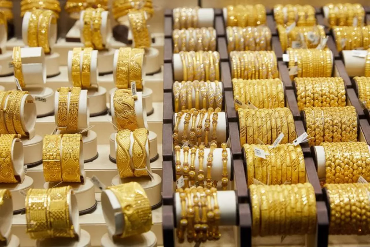 Rincian Harga Emas Perhiasan 6 Mei 2026, Buyback Capai Rp2,42 Juta
