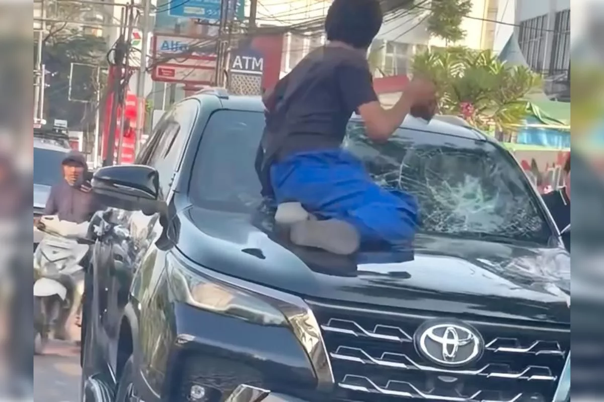 Pengemudi Fortuner yang Dirusak Massa di Tanah Abang Beri Jawaban Ngelantur