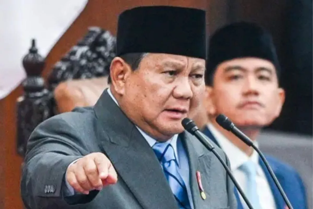 Prabowo Tambah Personel dan Peralatan untuk Tangani Karhutla Kalimantan