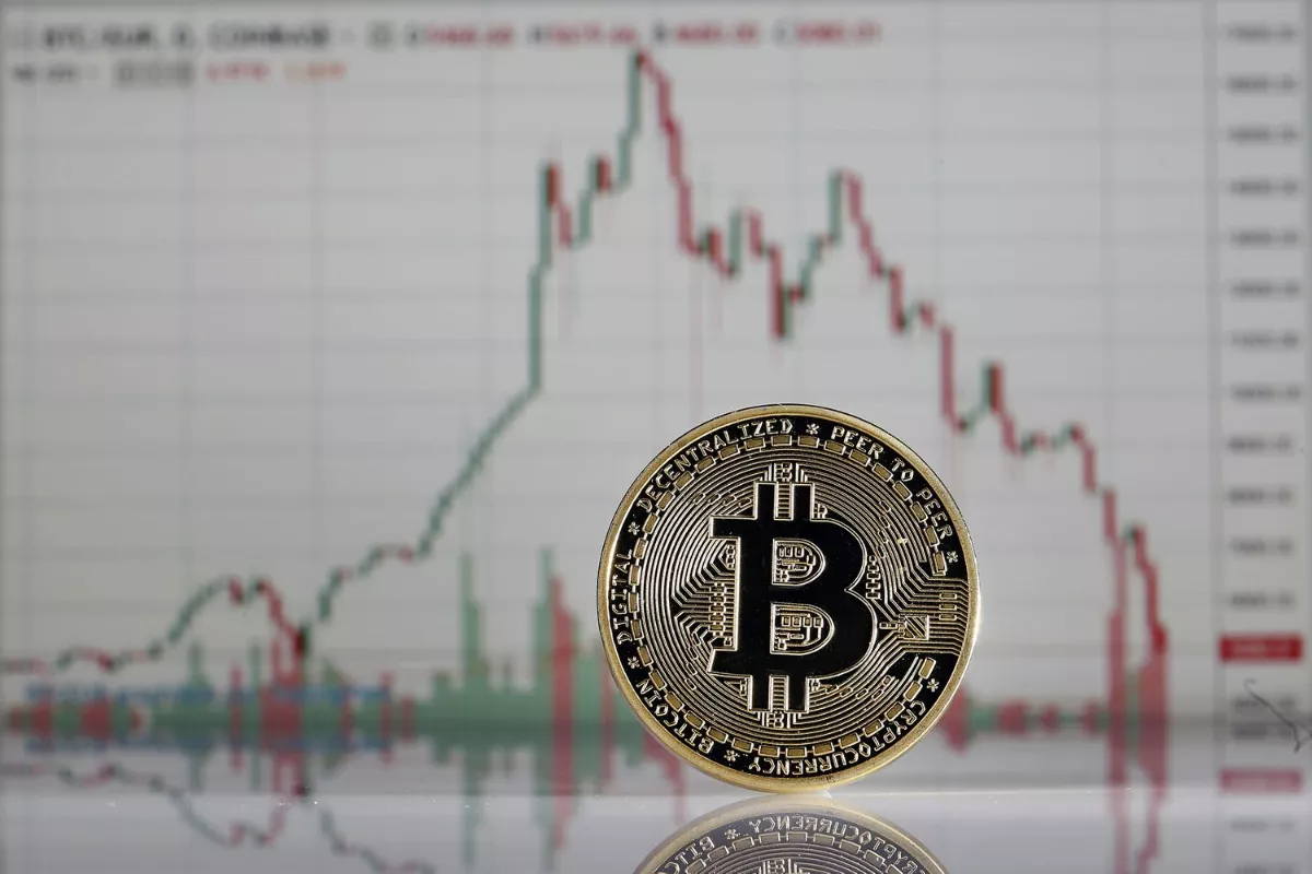 Harga Bitcoin Hari Ini Fluktuatif, Simak Perbandingannya di Bursa