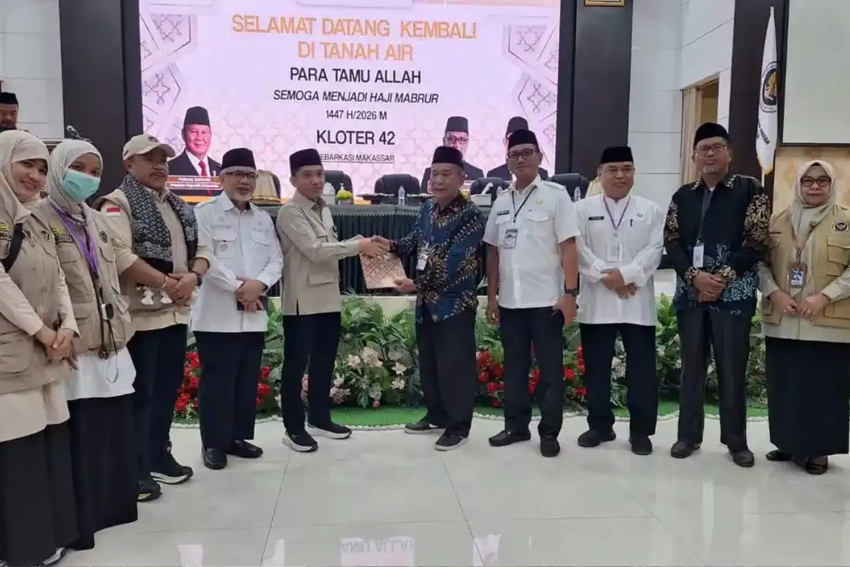Mendarat di Makassar, Kloter 42 Haji Sulsel Resmi Diserahkan