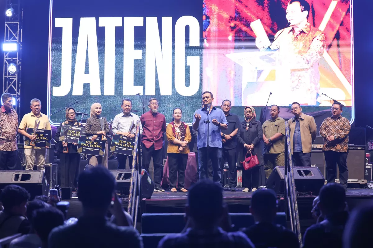 Dukung Transisi Energi, PLN Rangkul Komunitas EV di Jateng Fair