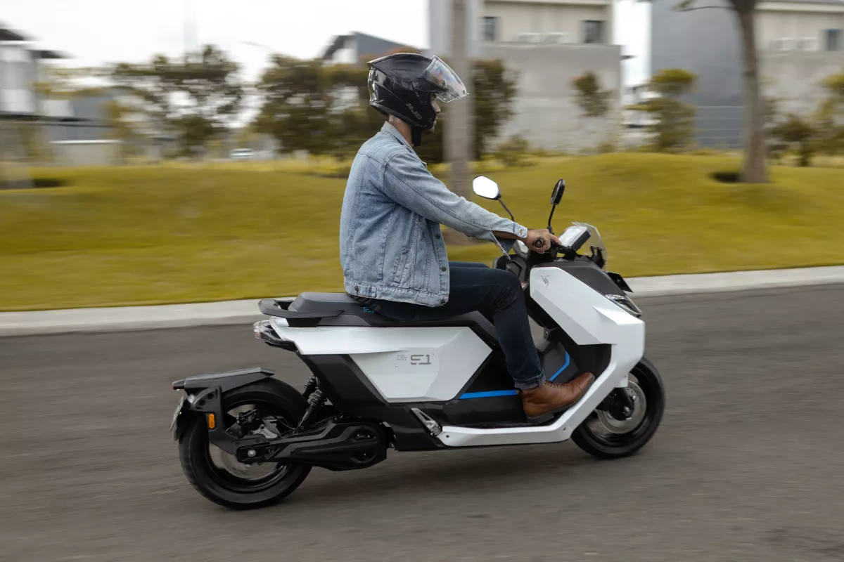 DPR RI Pastikan Pengadaan 25000 Motor Listrik MBG Masuk Anggaran 2025