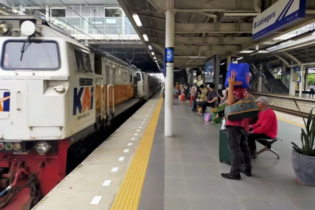 Haul Akbar, KAI Tambah Pemberhentian Kereta di Stasiun Jatinegara