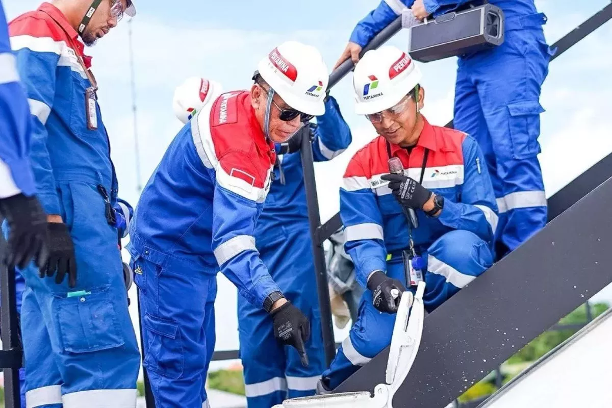 Libur Tengah Tahun, Komut Pertamina Cek Pasokan Avtur di Bali