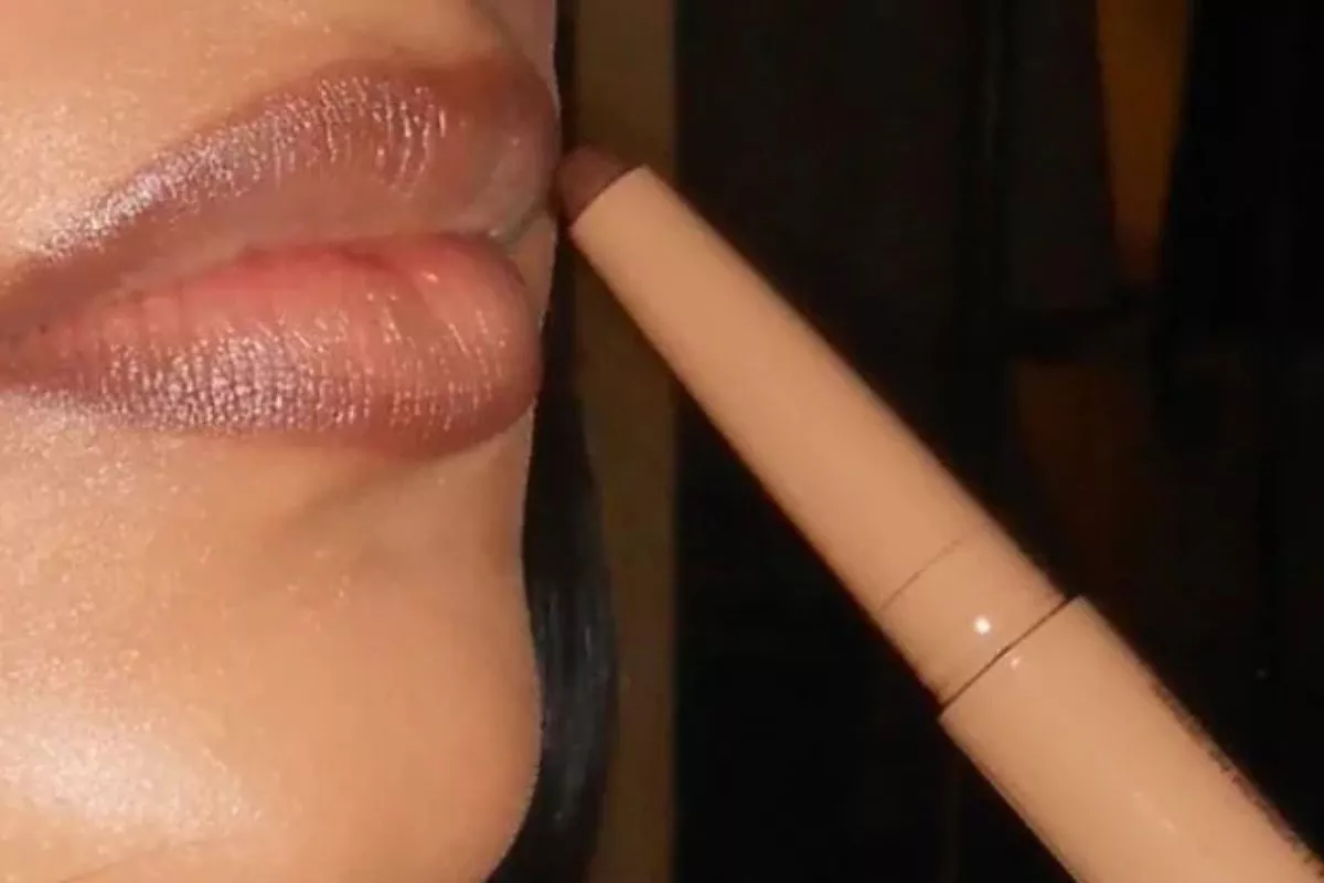 Panduan Menggunakan Lip Liner untuk Pemula agar Tampil Lebih Natural