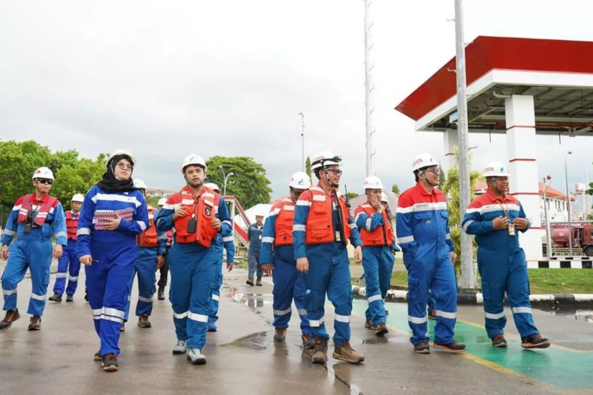 Pertamina & Pemerintah Tinjau FT Baubau, Pasokan Energi Timur Aman