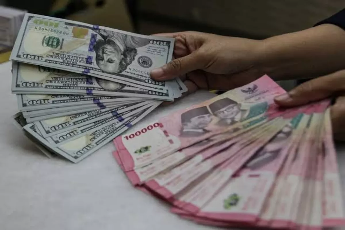 Suku Bunga BI Bertahan Saat Dolar Anjlok Buat IHSG Dan Rupiah Berpeluang
