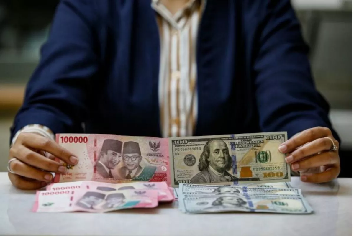 Rupiah Akhir Pekan Ditutup Menguat ke Rp17.945 per Dolar AS