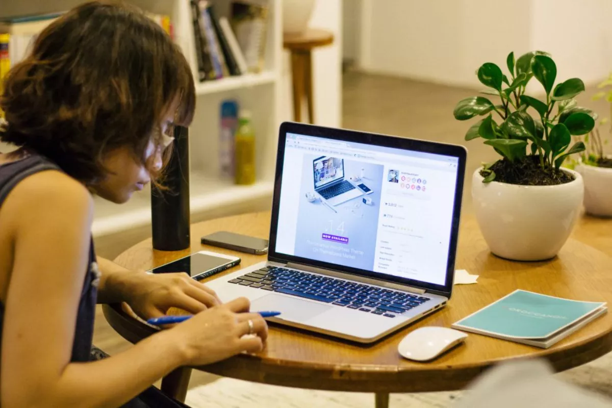Trik Membuat Portofolio Online yang Menarik HRD Global 2026