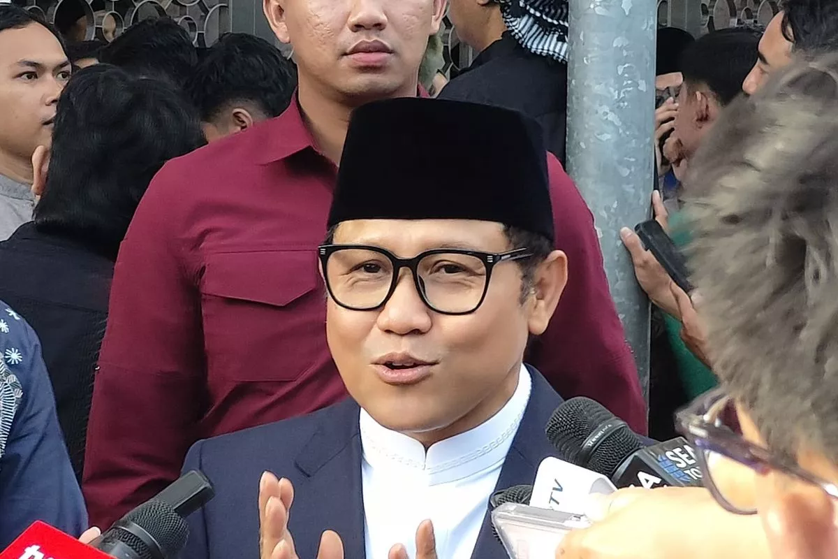 Menko PM Lepas Ratusan Lulusan Pesantren Kuliah ke Luar Negeri