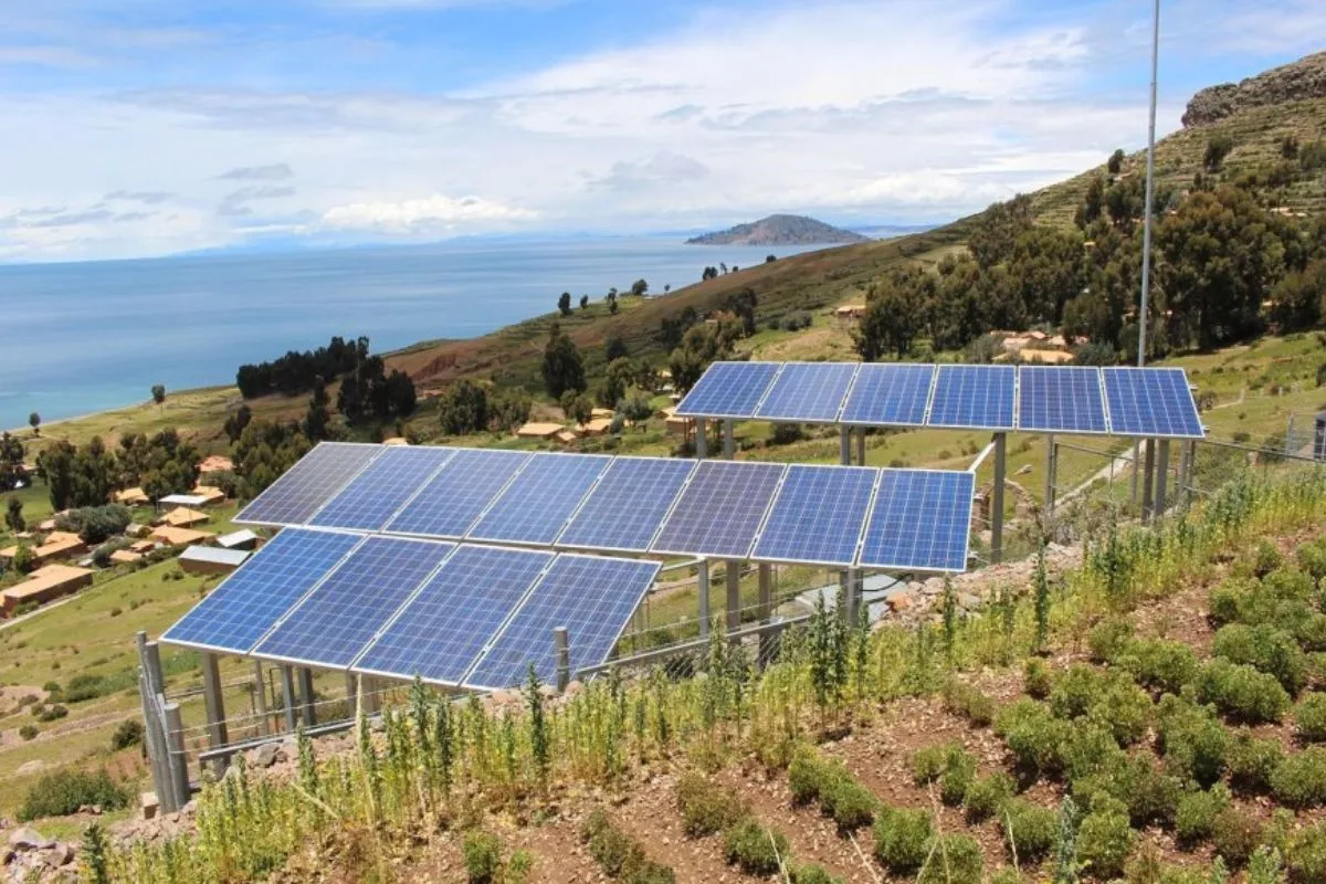 Climate Group Soroti Tantangan Investasi Energi Terbarukan di RI