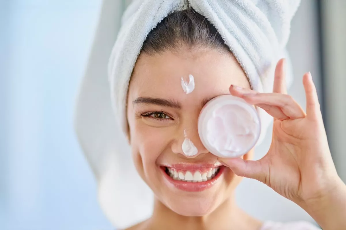 7 Moisturizer Lokal Terbaik untuk Berbagai Jenis Kulit