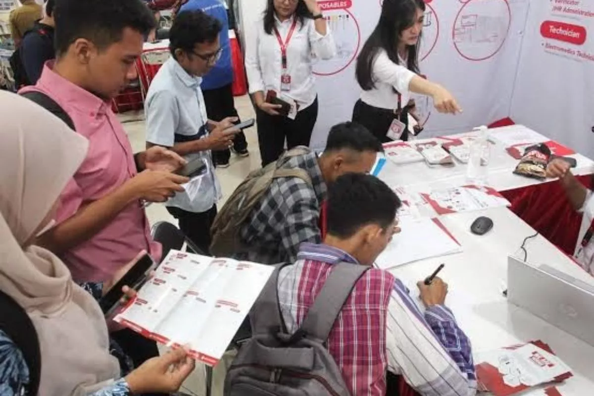 Target Pemerintah Ciptakan 3 Juta Lapangan Kerja Baru pada 2027