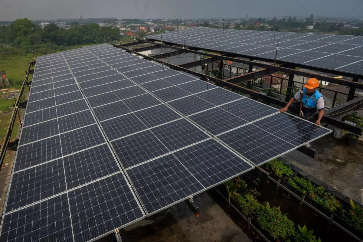 PLN Rilis Tender Giga One, Pengusaha Sambut Proyek PLTS 1,22 GW