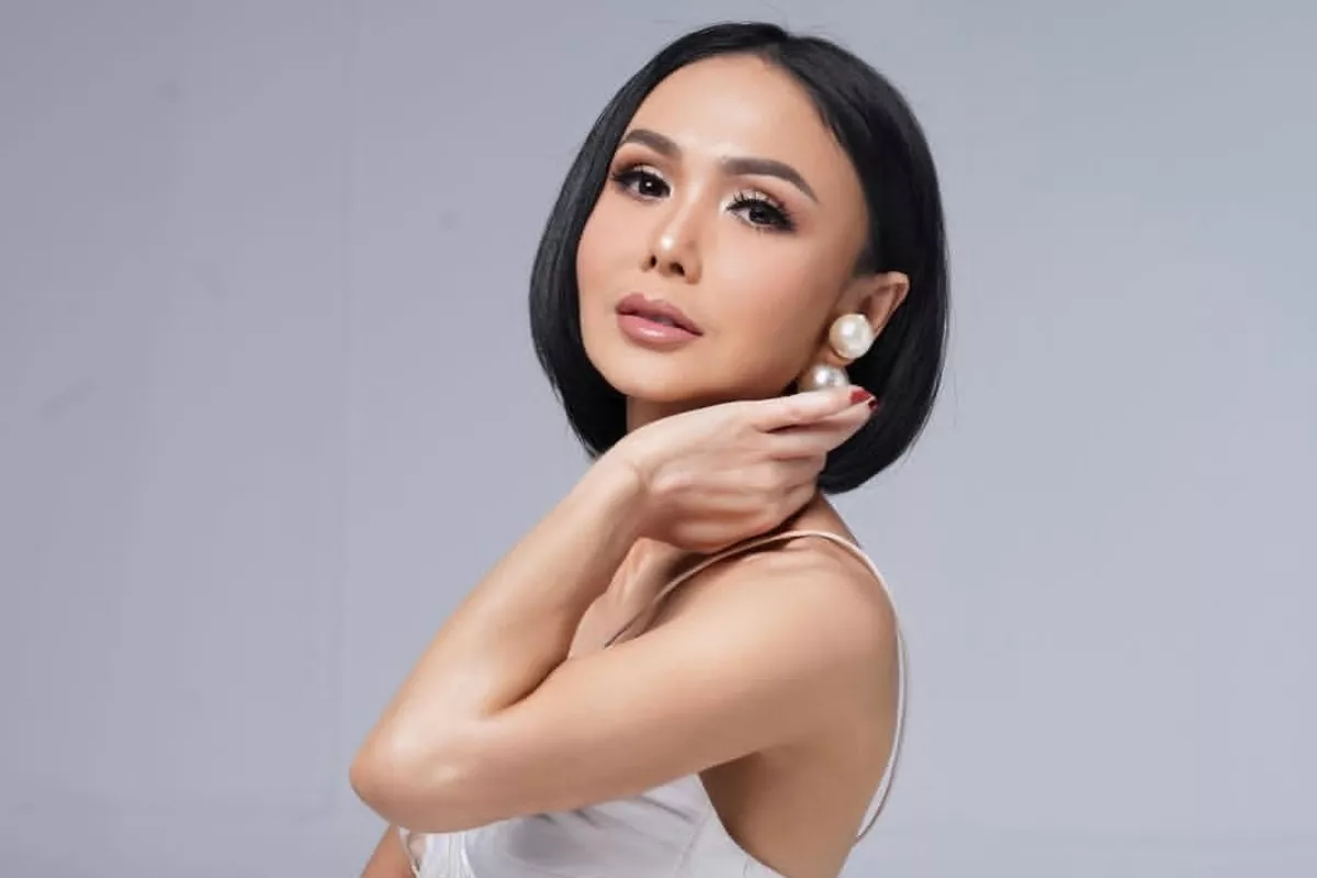 Yuni Shara Ngaku Tak Punya Tips Awet Muda: Terima Keriput & Uban