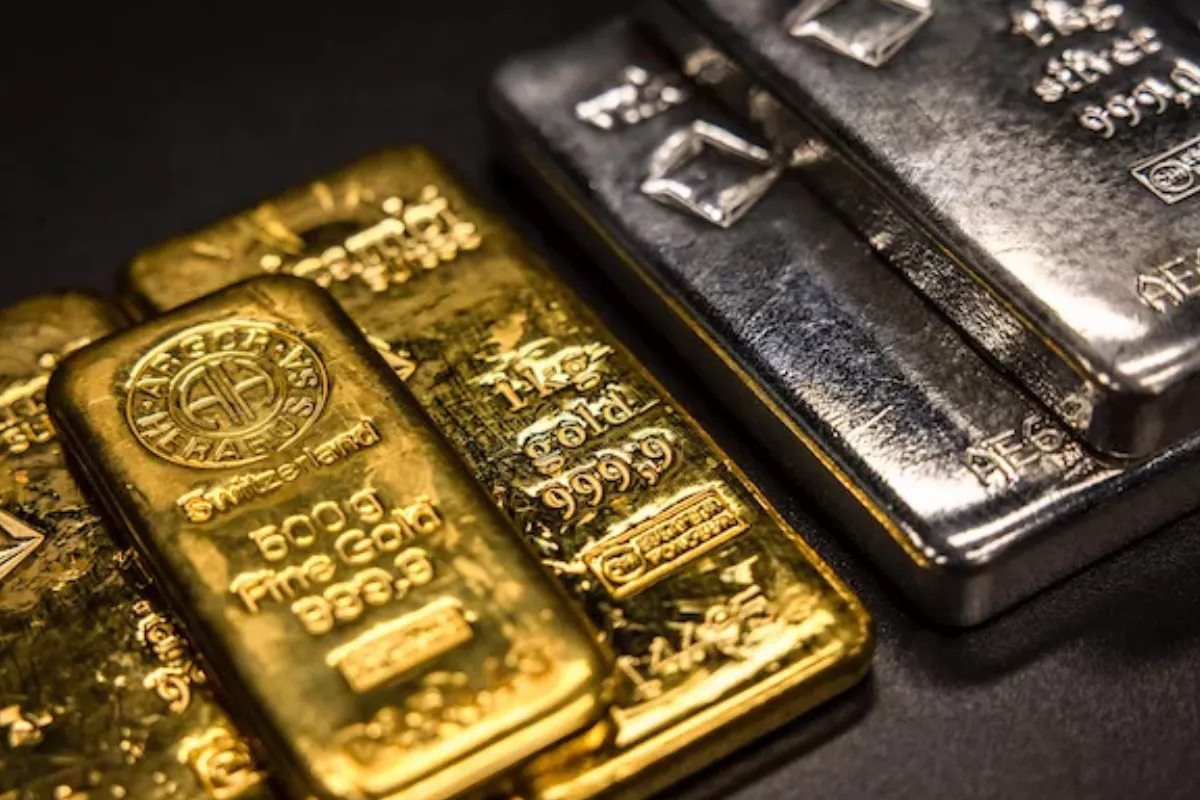 Harga Emas dan Perak Dunia Kompak Melemah Akibat Konflik AS-Iran Reda