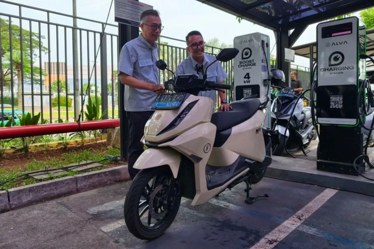 Alva Studio Indy Bintaro Hadirkan 21 Titik Pengisian Baterai Motor