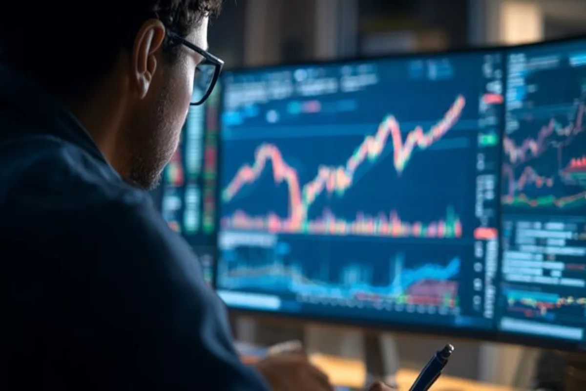 Pasca Anjlok 3,56 Persen, IHSG Hari Ini Berpotensi Menguat Terbatas